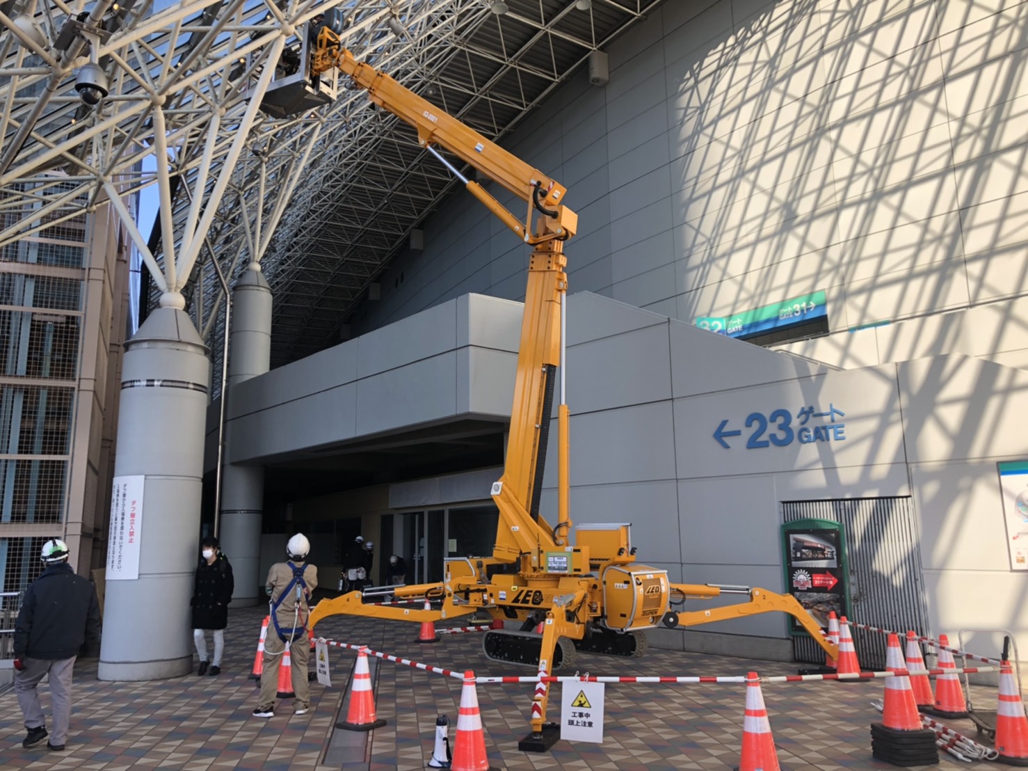 足場を組まずに作業ができました